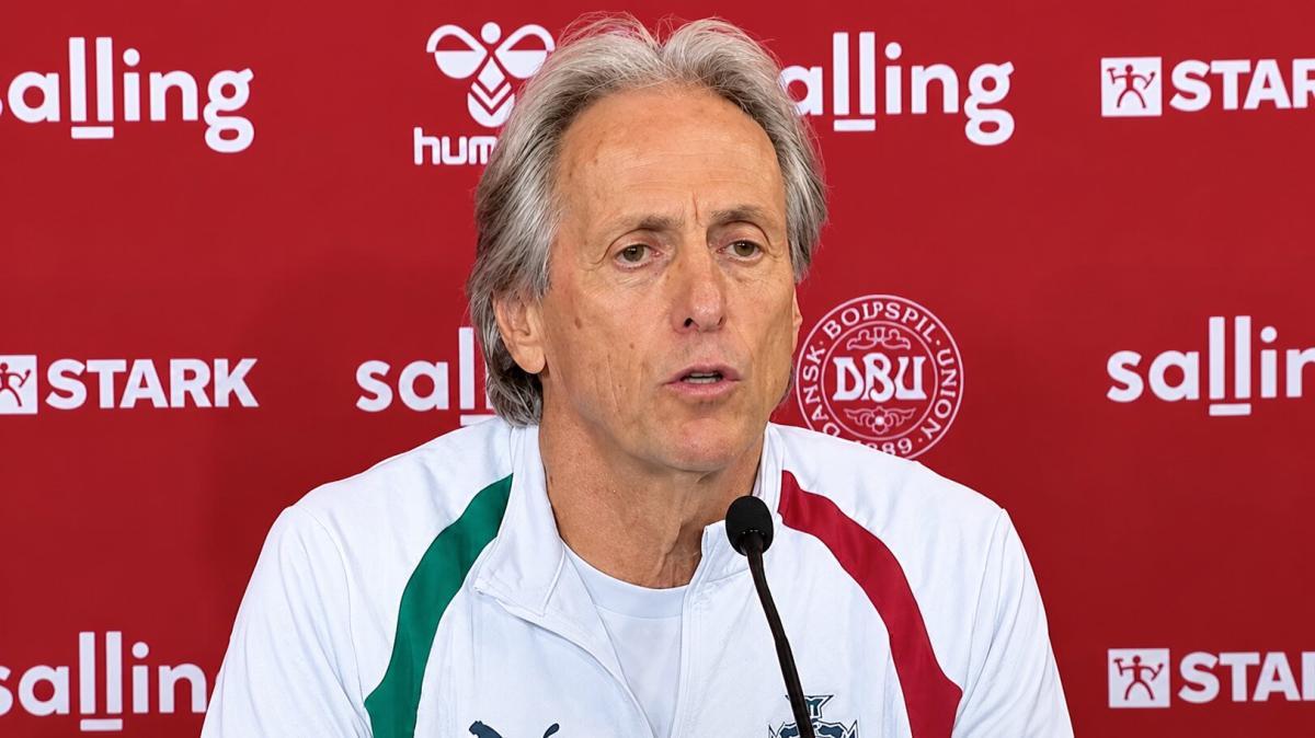 Jorge Jesus: "Ronaldo? Le mie idee non le cambia nessuno, nemmeno il presidente"