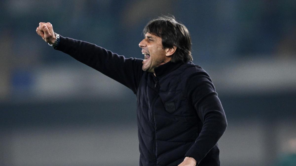 Conte: "Futuro? La voglia è di continuare al Napoli ma io porto aspettative, devo arrivare primo o secondo"