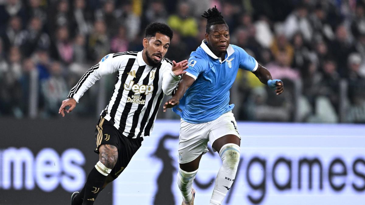 La Juventus sotto 0-1 contro la Lazio dopo 45': fischi dello Stadium