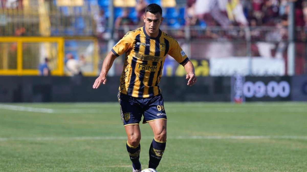 Mosti: “La mia Juve Stabia tra campo e famiglia. Un sogno? Rendere fieri i miei genitori”