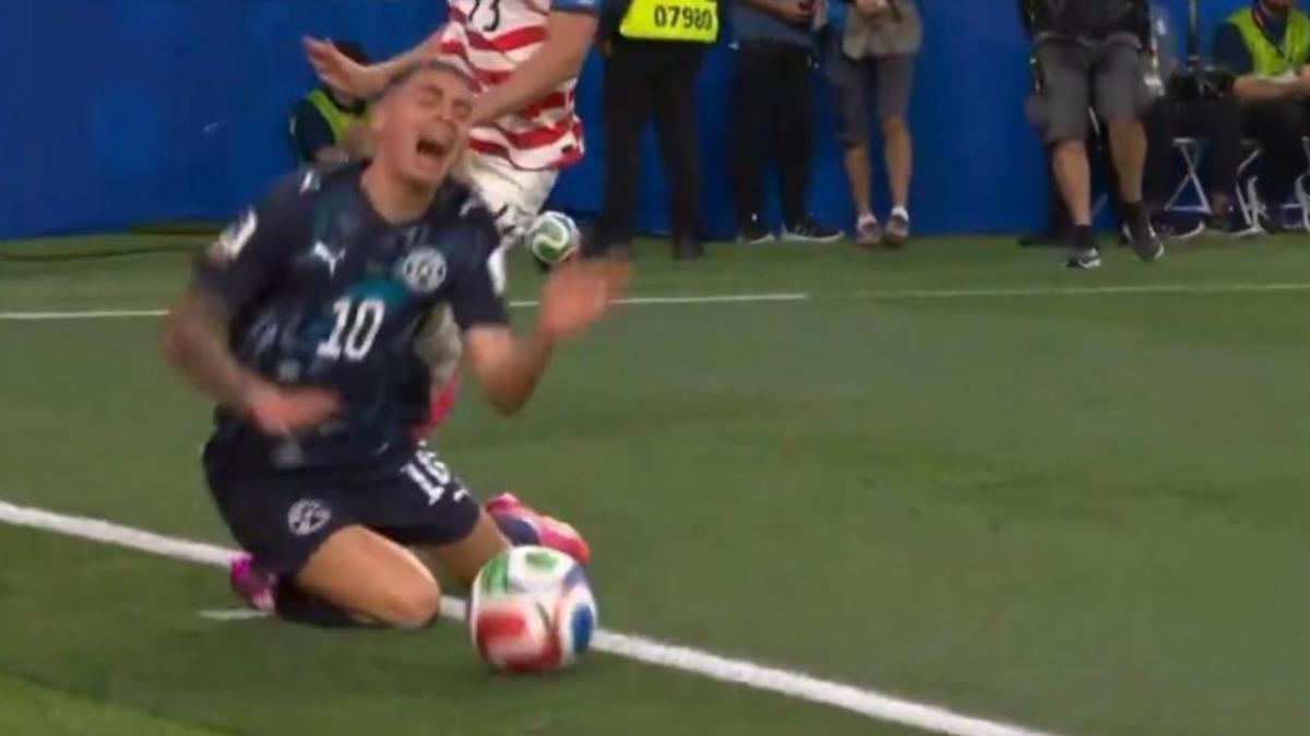 Mondiali, primo caso di On Field Review per mistaken identity tra avversari: l'episodio in USA-Paraguay