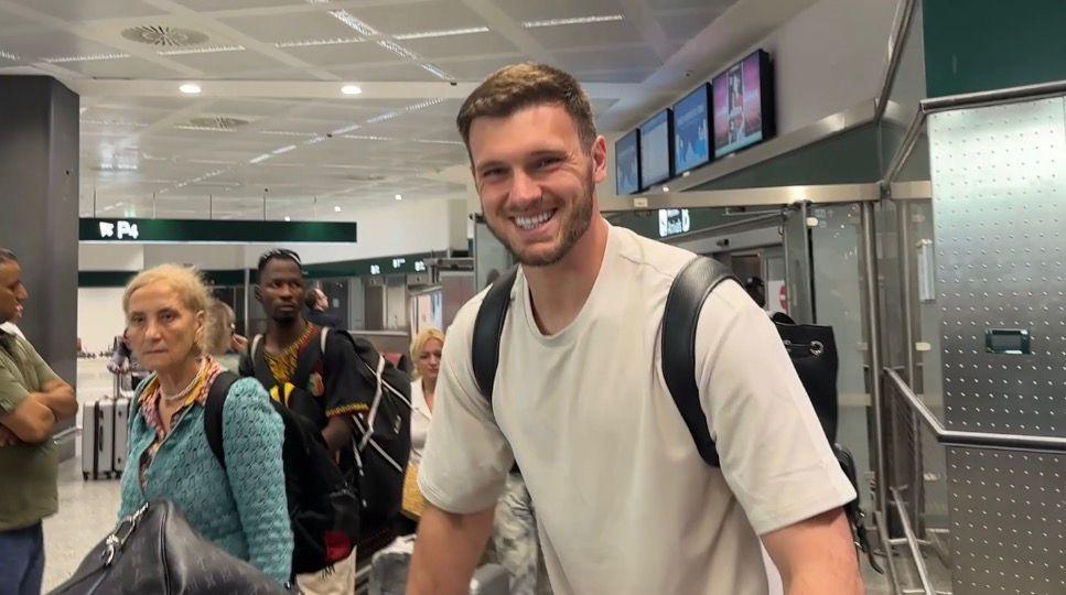 Torino, finalmente Perri: il portiere è arrivato a Malpensa | FOTO & VIDEO