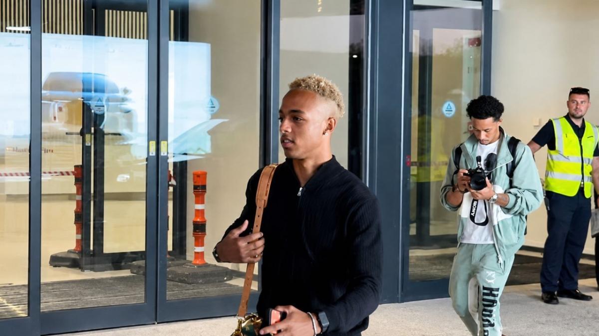 Milan, Hutchinson è atterrato a Linate | FOTO e VIDEO