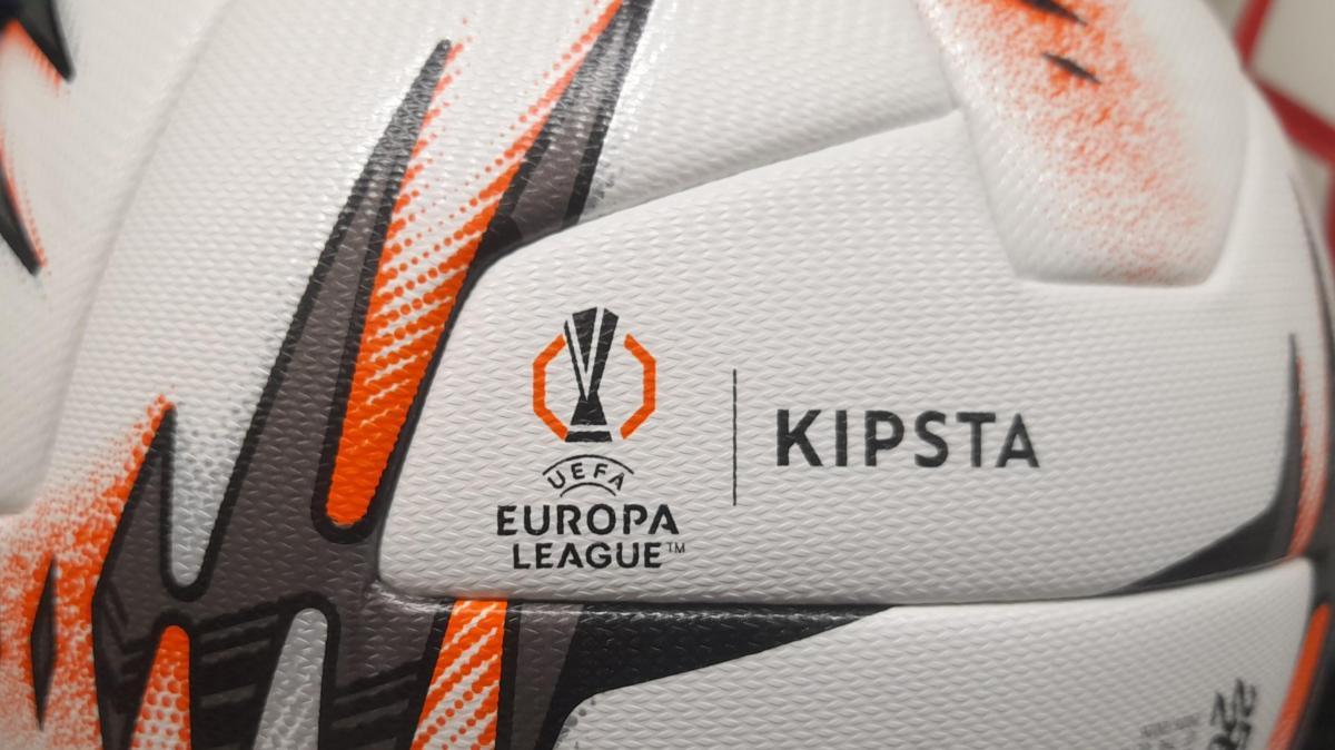 Il pallone dell'Europa League rimbalza più di quello della Champions: la soluzione della Juventus