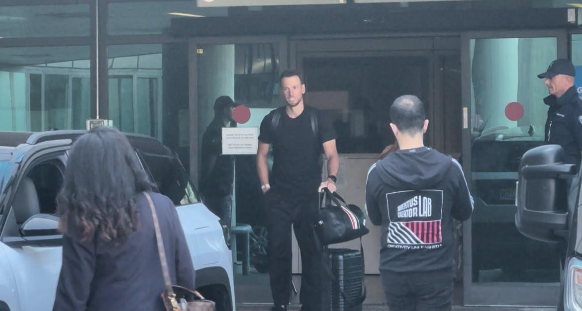 Juventus, Neto è arrivato a Caselle | FOTO E VIDEO