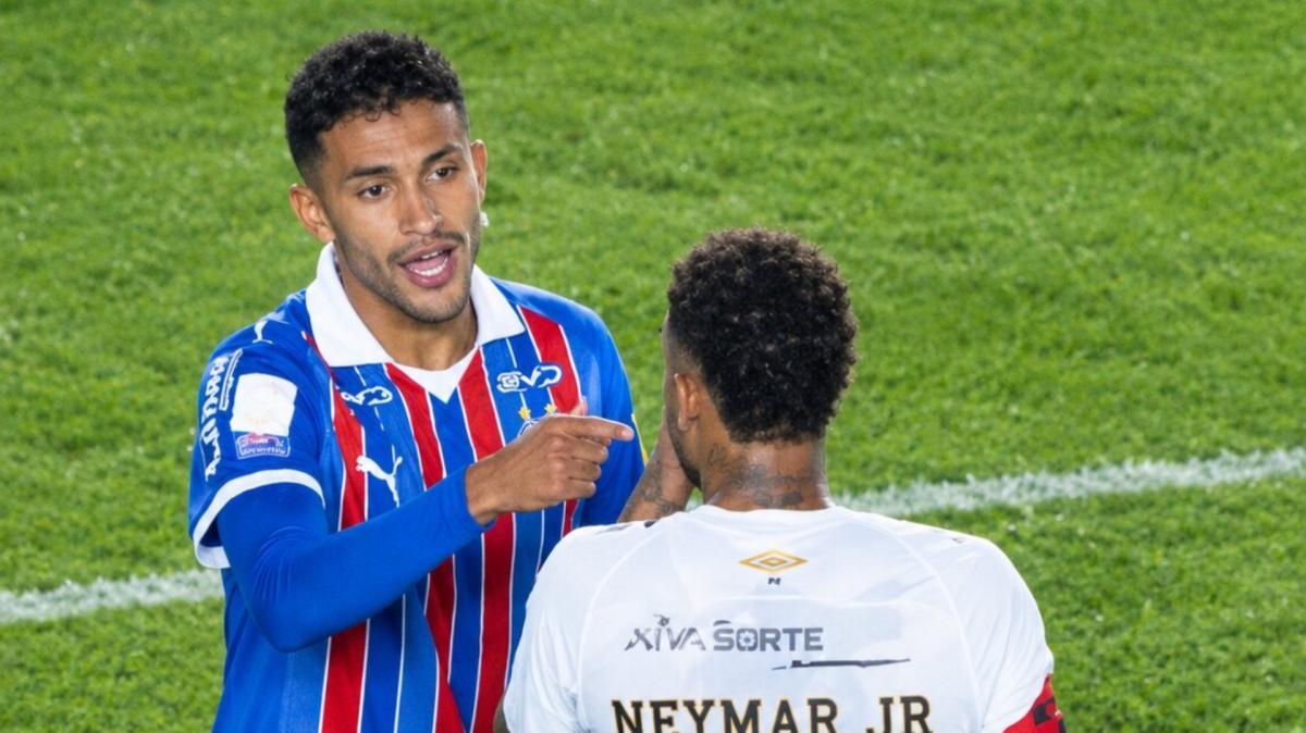 Furia Neymar, espulso per essersi coperto la bocca: "Nestor un vigliacco, ha sfruttato una regola contro il razzismo"