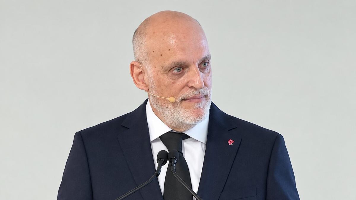 Tebas risponde alle critiche: "Arbitri contro il Real Madrid? Vivono in un'altra galassia"
