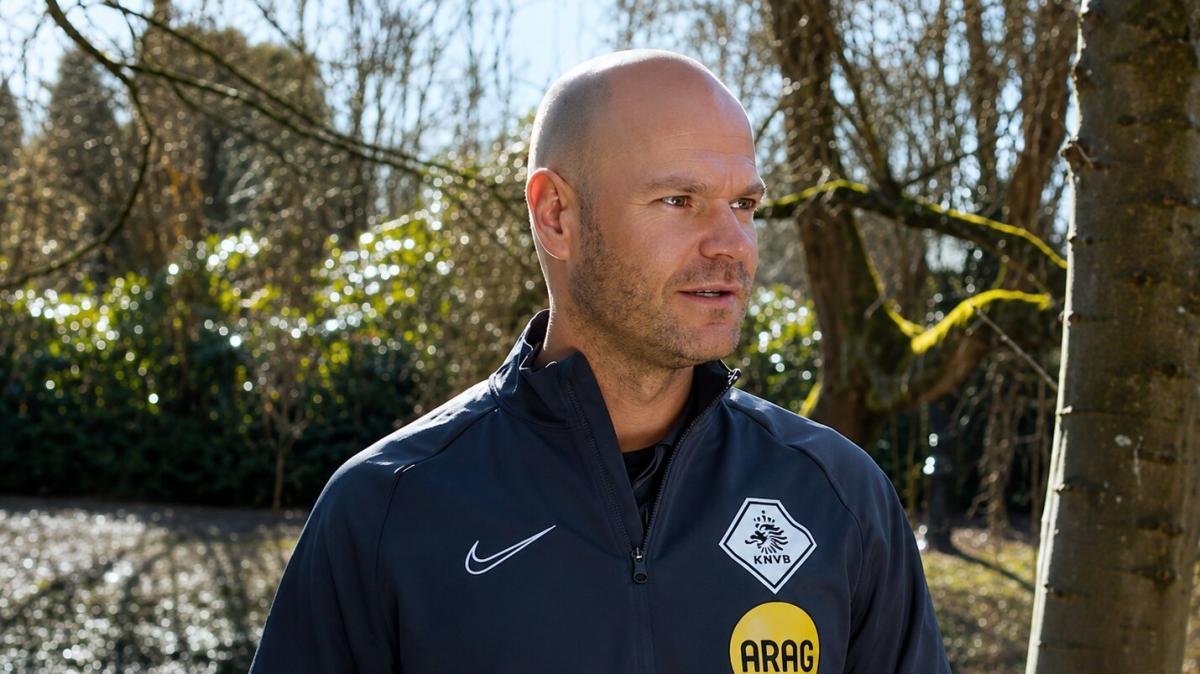 Lutto nel calcio olandese, è morto l'arbitro Rob Dieperink