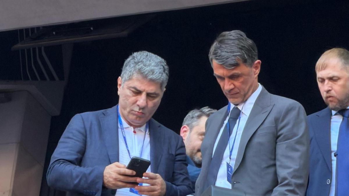 Safi (candidato alla presidenza del Fenerbahce) con Maldini a Budapest | FOTO