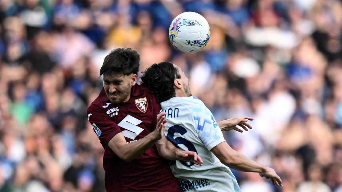 Sassuolo, Obrador in pole come terzino sinistro, l'altro nome è Valeri. A destra non si esclude Darmian