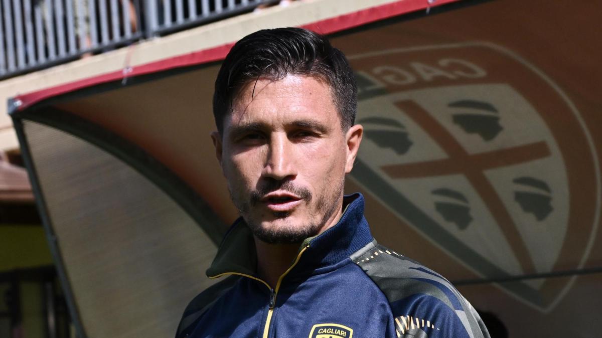 Cagliari, per l'attacco sempre più vicino Carlos. Idea Floriani Mussolini