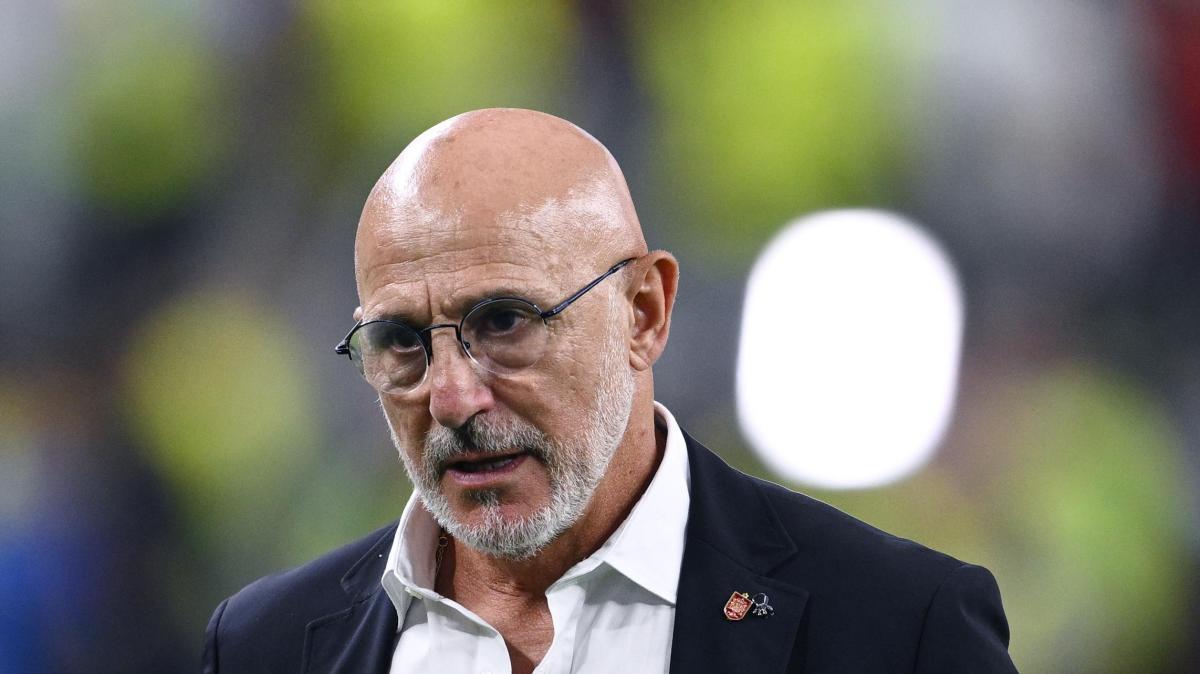 Spagna, De La Fuente: "Messi è un esempio per tutti, ma Yamal deve essere Yamal"