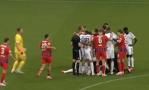 Bayern Monaco in ansia, nuovo allarme per Musiala: esce stordito in amichevole