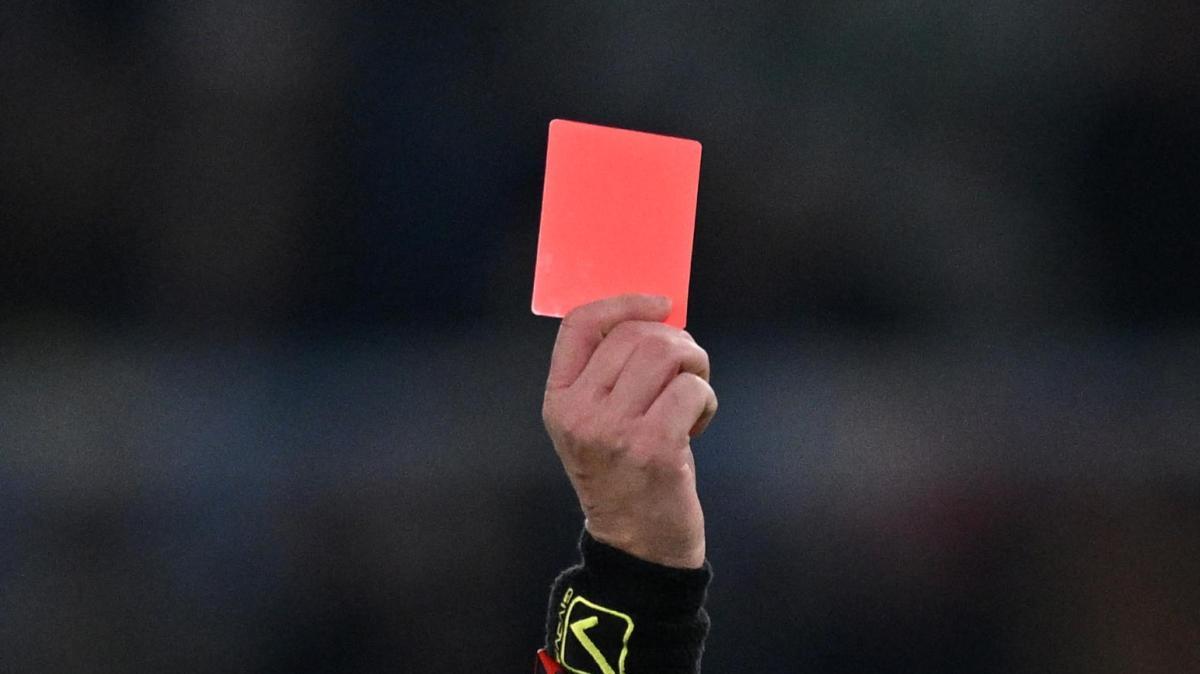 Squadra lascia il campo dopo insulto razzista e perde la partita a tavolino