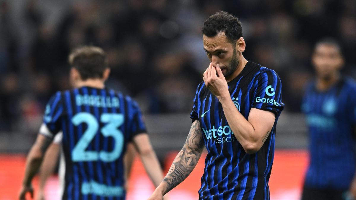 Calhanoglu dopo l'eliminazione dai Mondiali: "Nessuna parola riesce a descrivere questa delusione"