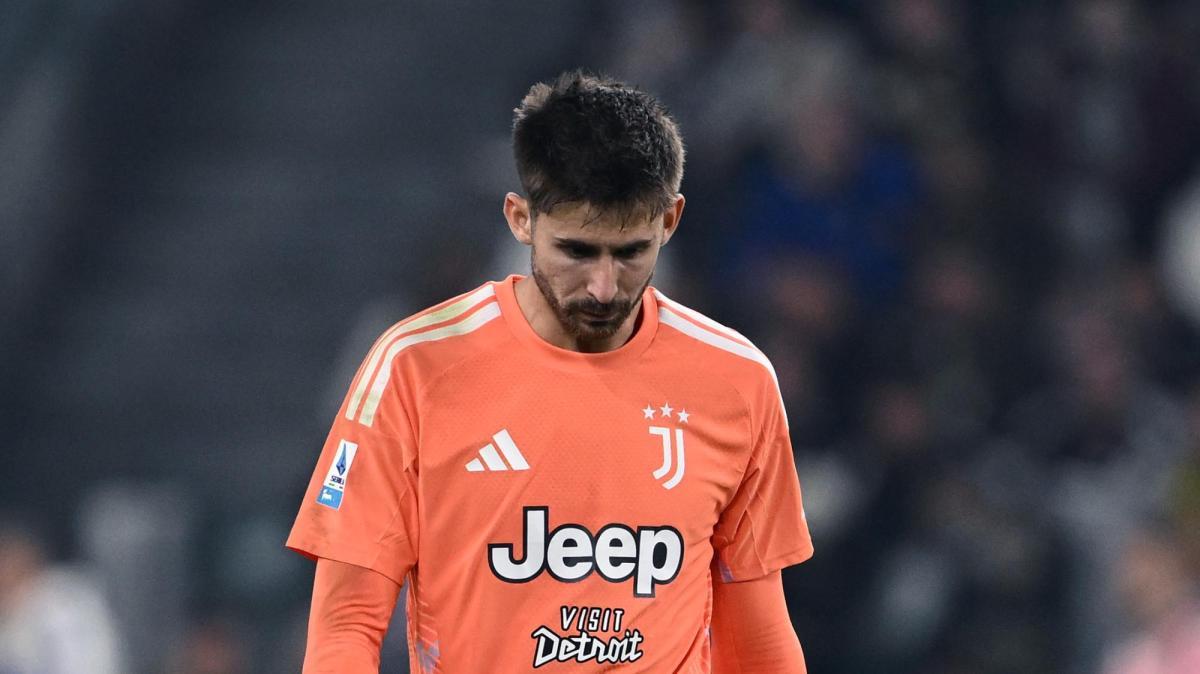 Notte fonda Juve, l'Allianz Stadium si svuota in anticipo e fischia: la Lazio domina 3-0 a Torino