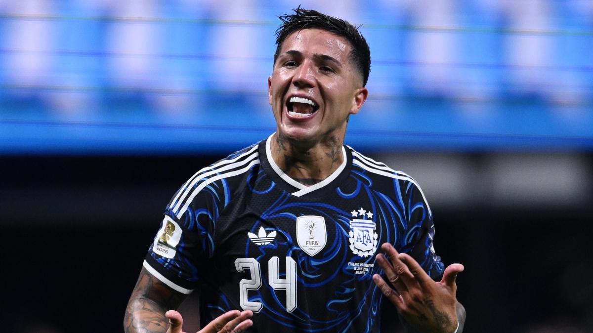 Manchester City, pronta l'offerta da 120 milioni al Chelsea per Enzo Fernandez