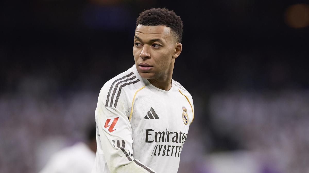 Petizione dei tifosi del Real Madrid contro Mbappé. L'entourage del francese non ci sta