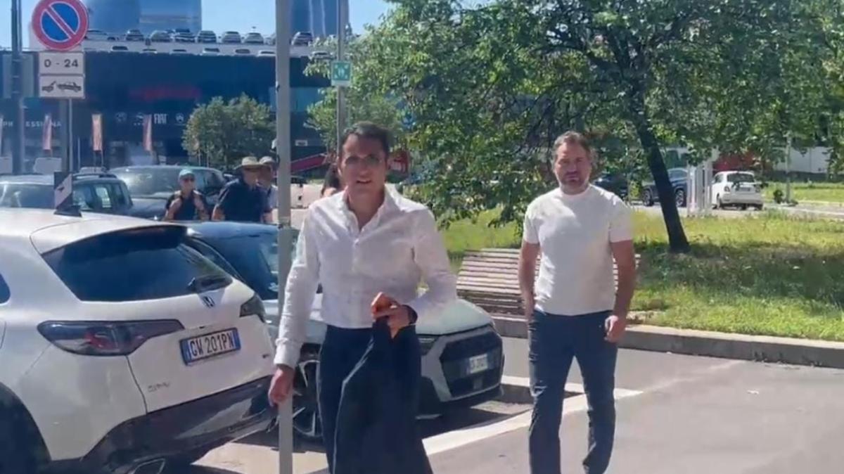 Giornata di incontri a Casa Milan: colloqui con gli agenti di Jashari e Bondo | FOTO e VIDEO