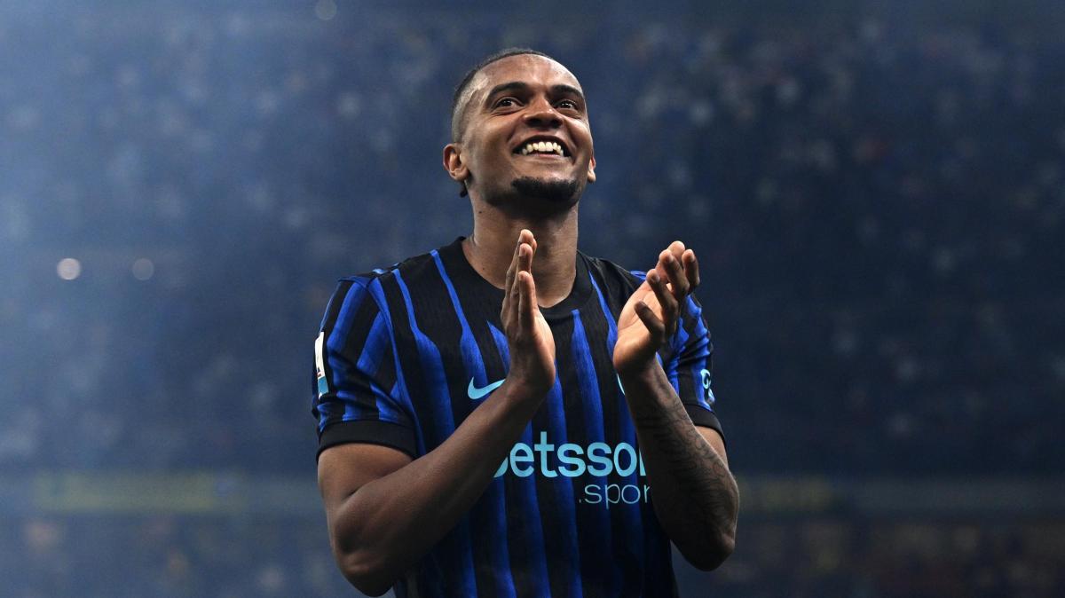 Inter, Akanji sul rinnovo di Chivu: "Sono molto felice, è un allenatore fortissimo"