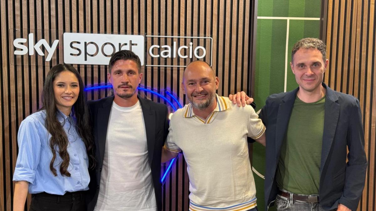 Pisacane a Sky Calcio Unplugged: "A 13 anni in coma per 20 giorni. A mio padre devo tutto, il mio futuro è a Cagliari"