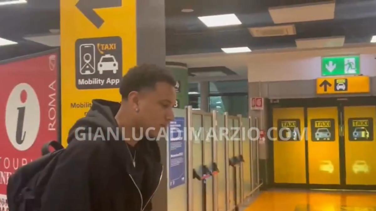 Fiorentina, la giornata di Viery: arrivo in Italia e visite | FOTO E VIDEO
