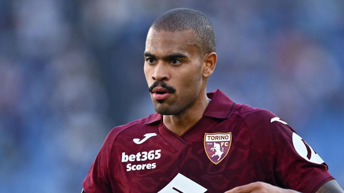 Napoli, Ngonge verso il Monza