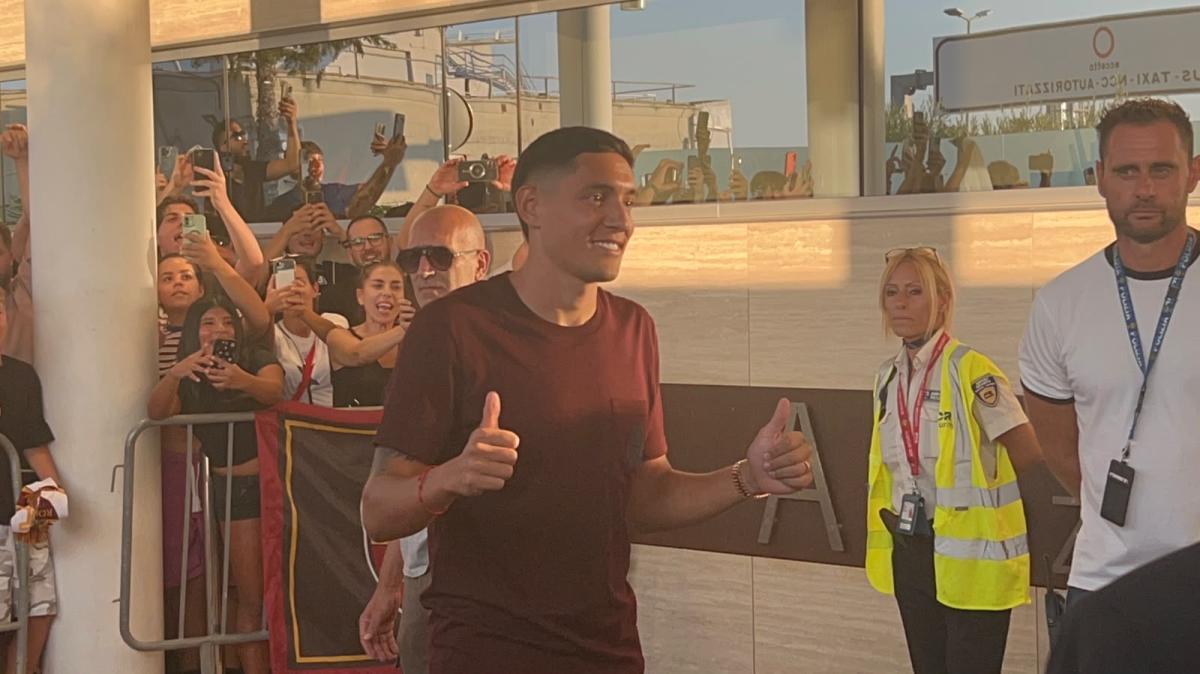 Roma, Molina è arrivato in Italia | FOTO E VIDEO