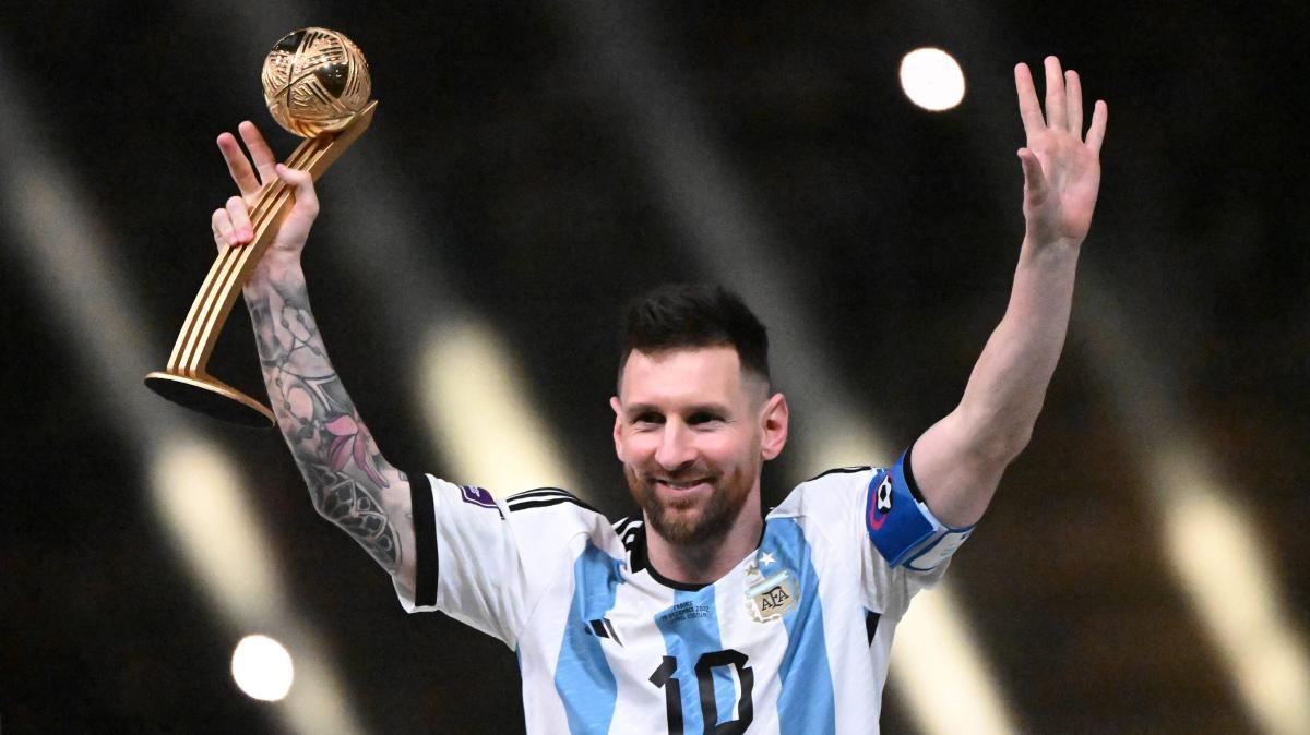 Eterno Lionel Messi: tripletta contro l'Algeria e notte da record
