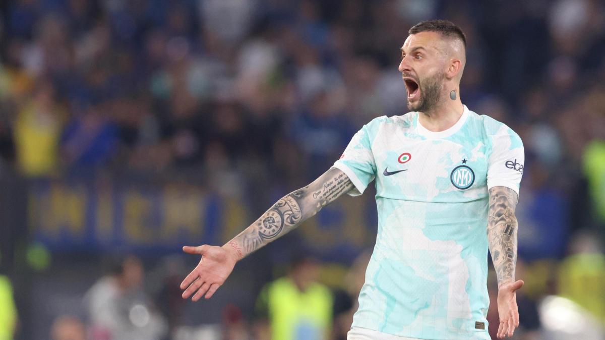 Fiorentina, idea Brozovic per il post Mandragora: il croato è svincolato