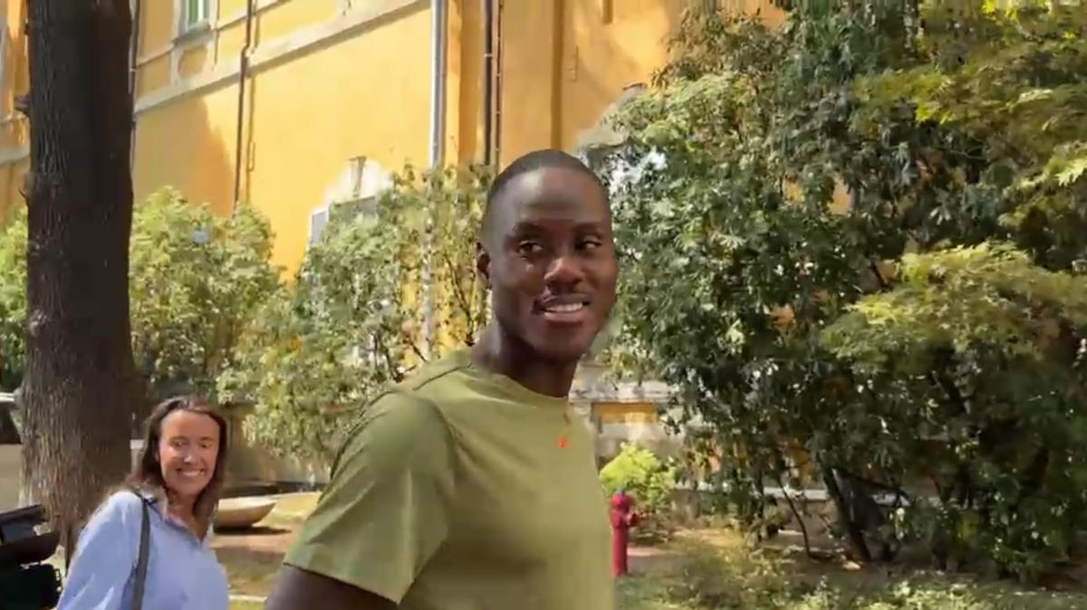 Como, ecco Chalobah: il difensore è a Monza per le visite | FOTO e VIDEO