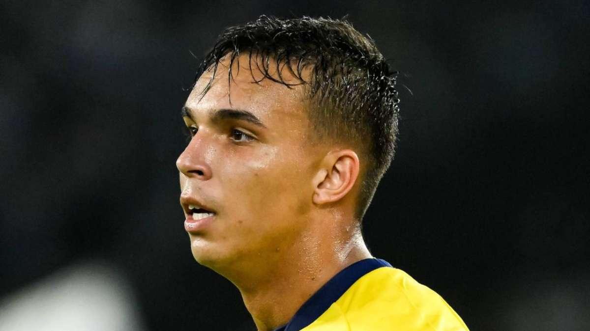 Ufficiale: Giovane è un nuovo giocatore del Napoli