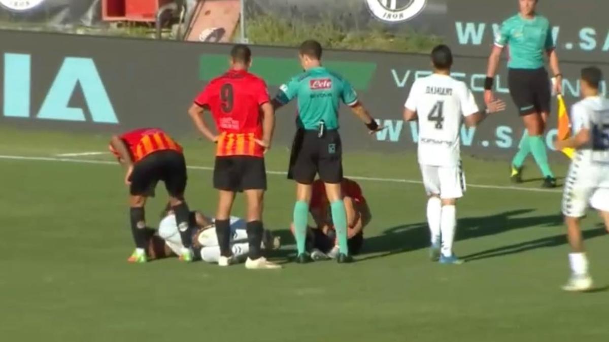 Ascoli-Benevento, doppio giallo a Prisco: gli ospiti restano in dieci