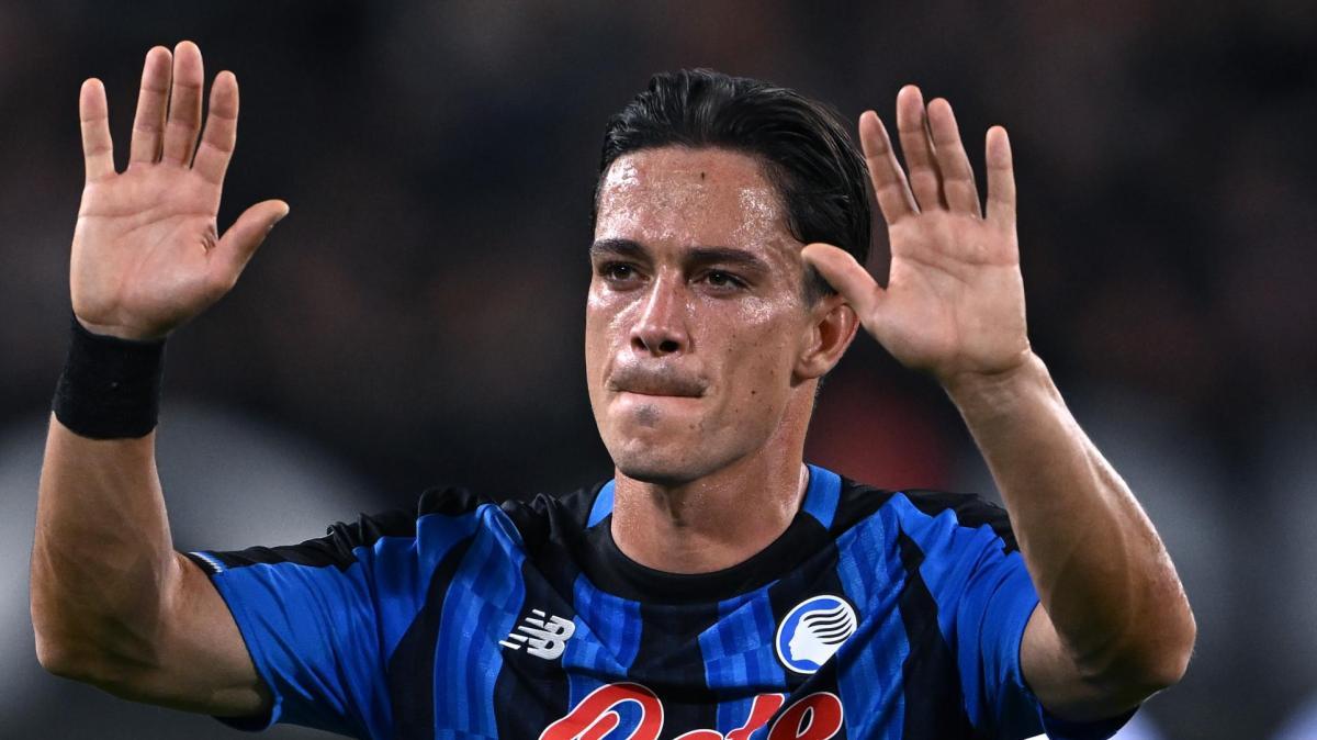Raspadori segna su rigore e poi esce per infortunio: cos'è successo in Atalanta-Pafos