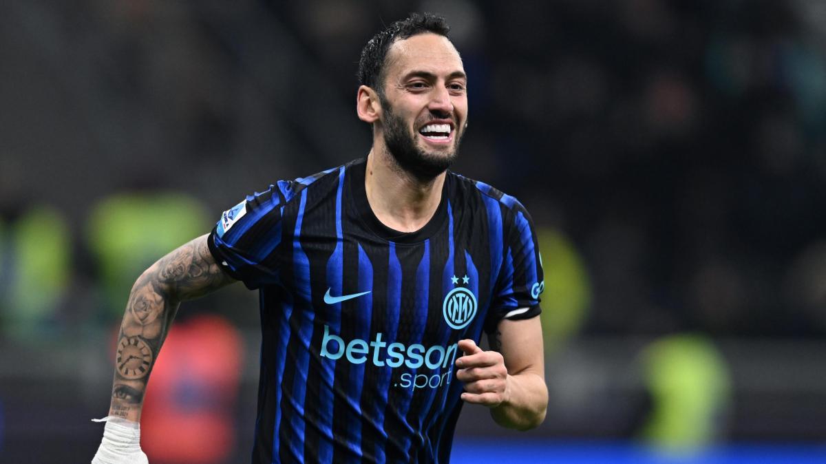 Calhanoglu a sorpresa: “Barça e Juventus erano interessate a me, ma ho scelto l'Inter”
