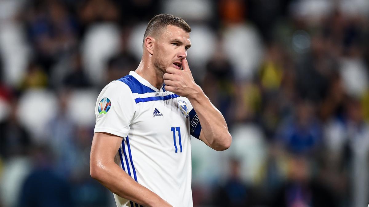 Dzeko ritrova il sorriso allo Schalke: i numeri dopo l'addio alla Fiorentina