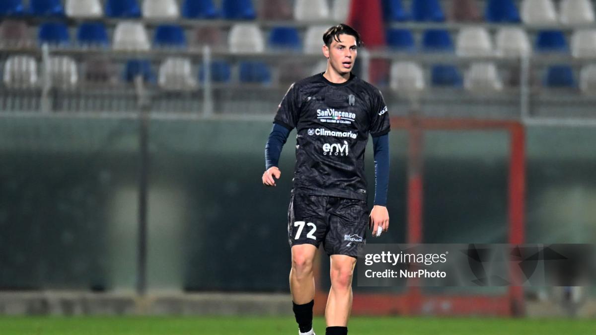 Crotone, addio a Cocetta: il difensore pronto a vestire la maglia del Bari