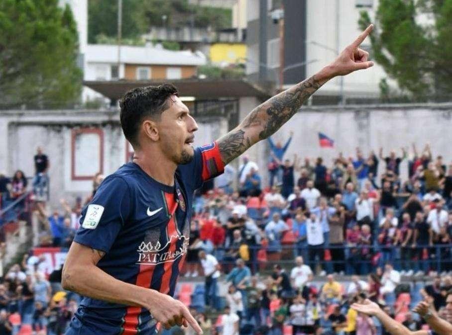 Cosenza, D’Orazio ai saluti: il capitano rompe il silenzio dopo il finale di stagione