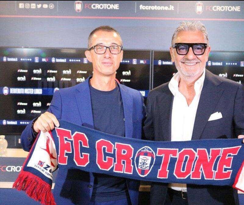 Crotone, tutti pazzi per mister Longo