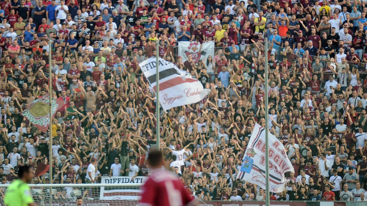 Reggina, entusiasmo alle stelle: già 1.000 abbonamenti sottoscritti