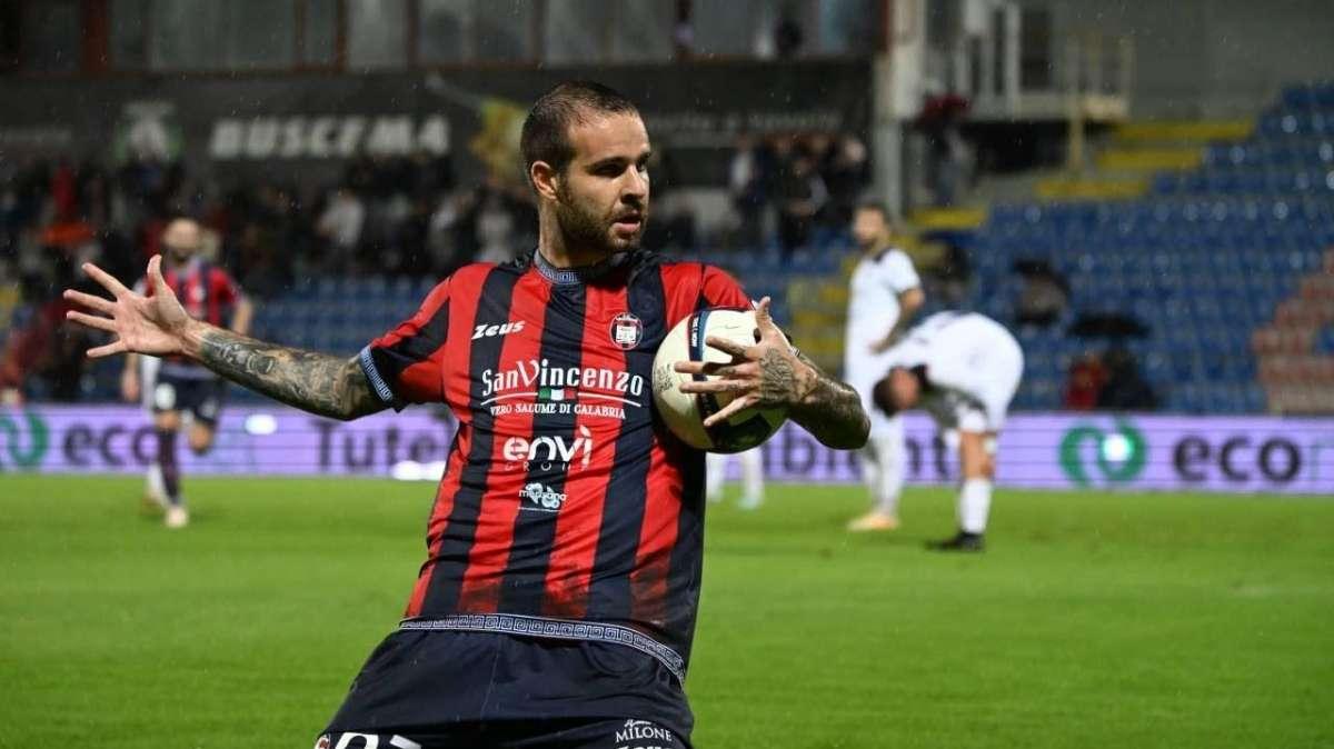INDISCREZIONE - Catanzaro, oltre dieci giorni dopo piovono conferme: affondo per Tumminello