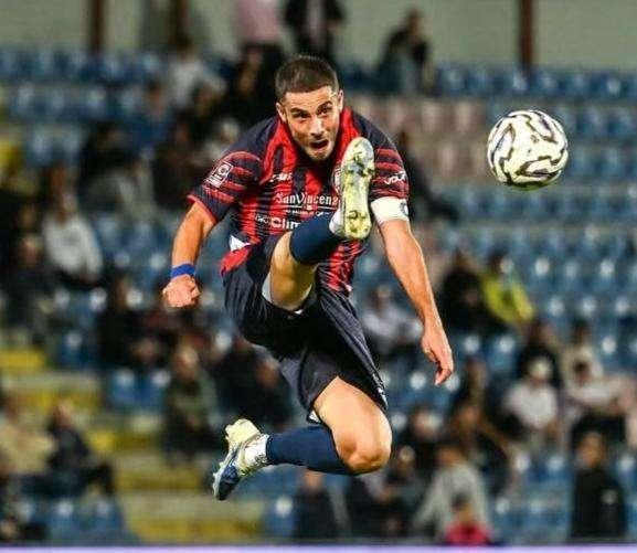 INDISCREZIONE - Crotone, il Bari su Gomez: il punto