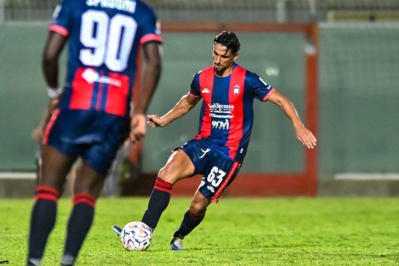 Crotone, Veltri suona la carica: «Servivano orgoglio e carattere»
