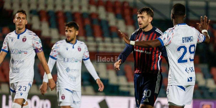 Cosenza-Casarano ai playoff: sfida al Marulla dopo il successo dei pugliesi sul Monopoli