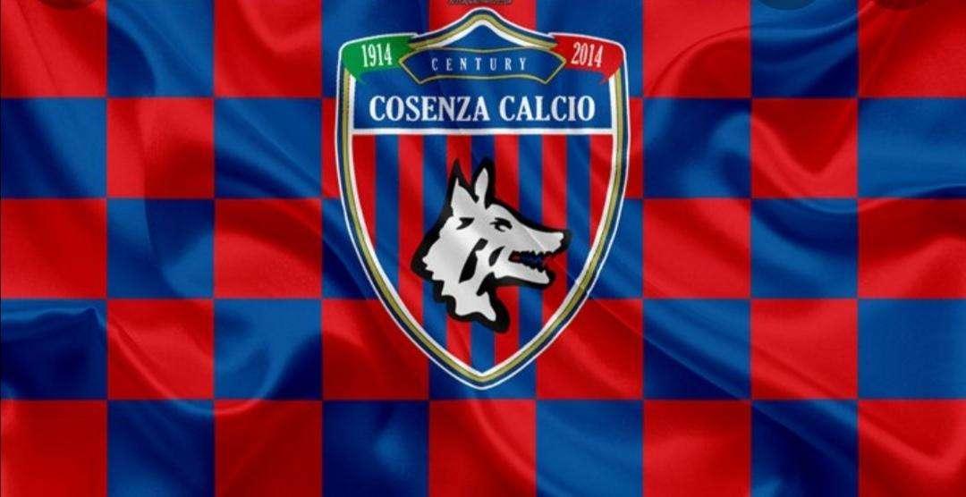 CURIOSITÀ : è un Cosenza in versione "monstre". Media punti da promozione 