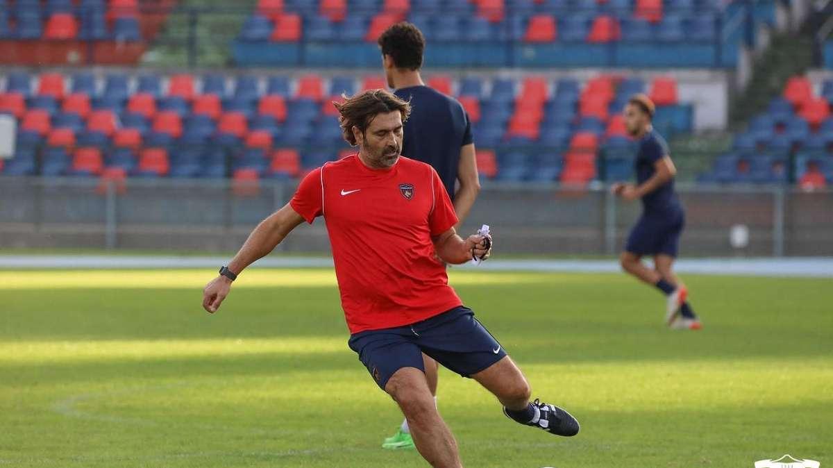 Cosenza, Viali si presenta: ''Ci metterò sempre la faccia. Voglio una squadra gagliarda''