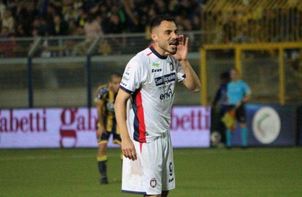 La sfortuna fa capitolare il Crotone ai rigori: Catania avanti in Coppa Italia