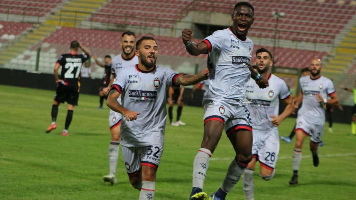 Chiricò show, il Crotone sbanca Viterbo. è uno a tre