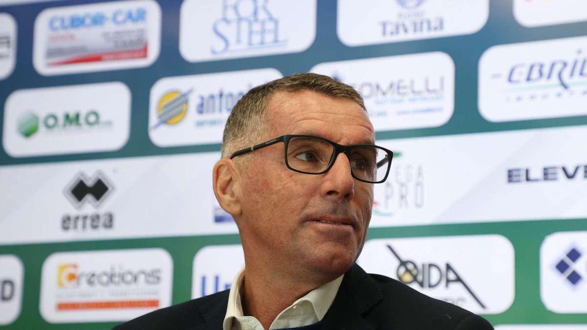 Catanzaro, il toto Ds continua: in pole Mangoni. In lista anche Magalini. Sullo sfondo Fabiani