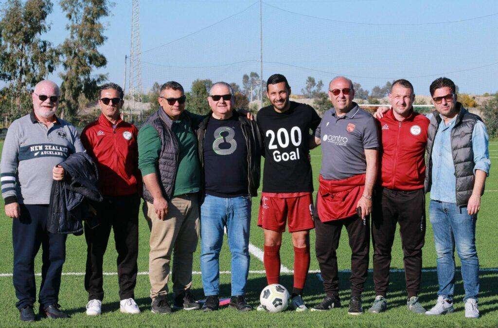 Domenico Zampaglione bomber di Calabria, festeggia le 200 reti in carriera